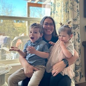 Meet your Posher, Tomi